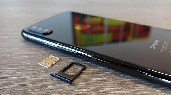 iPhone Dual SIM 2